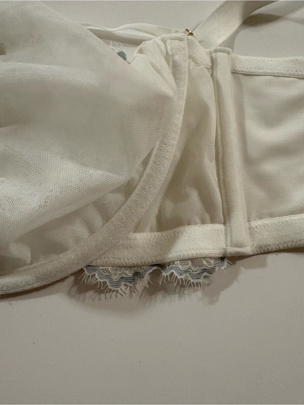 Cacique Ivory Lace Bra with Light Blue Trim - Picture 6 of 7